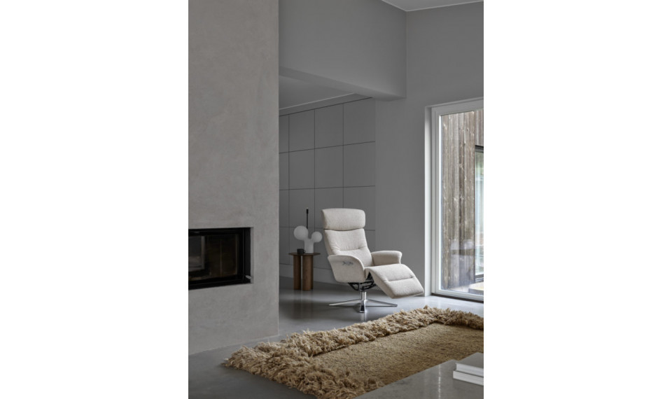 MASTER Jalatoega pööratav tugitool mäluga | Kollektsioon CONFORM | ZIPhome.ee pilt 2